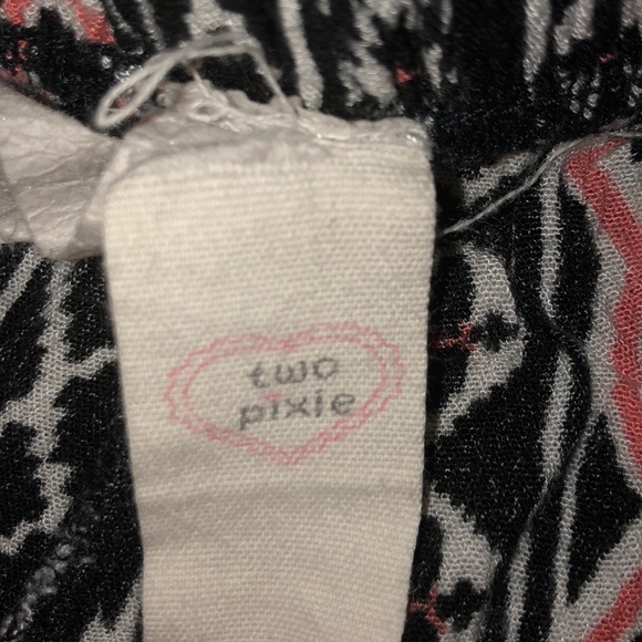 Two pixie Shorts - Picture 2 of 4